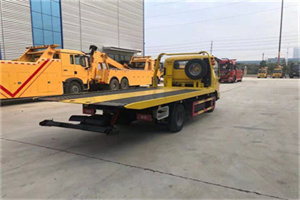 细河非事故拖车