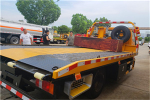 细河附近拖车电话号码服务